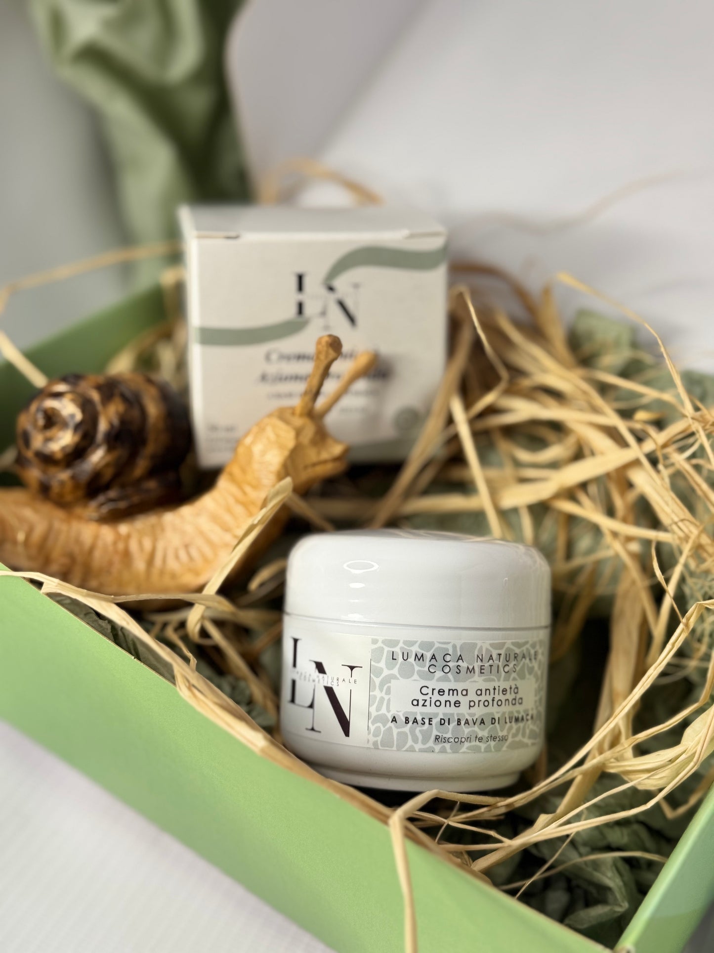 Crema Viso Anti Età Azione Profonda alla Bava di Lumaca – LaLumacaNaturale